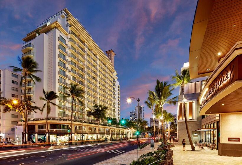 Отель Hilton Garden Inn Waikiki Beach