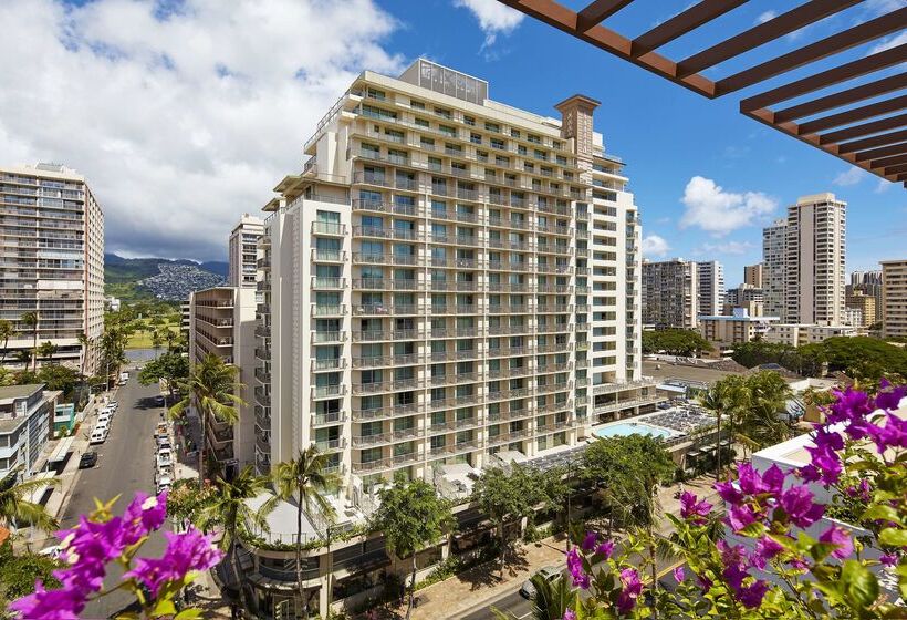 Отель Hilton Garden Inn Waikiki Beach