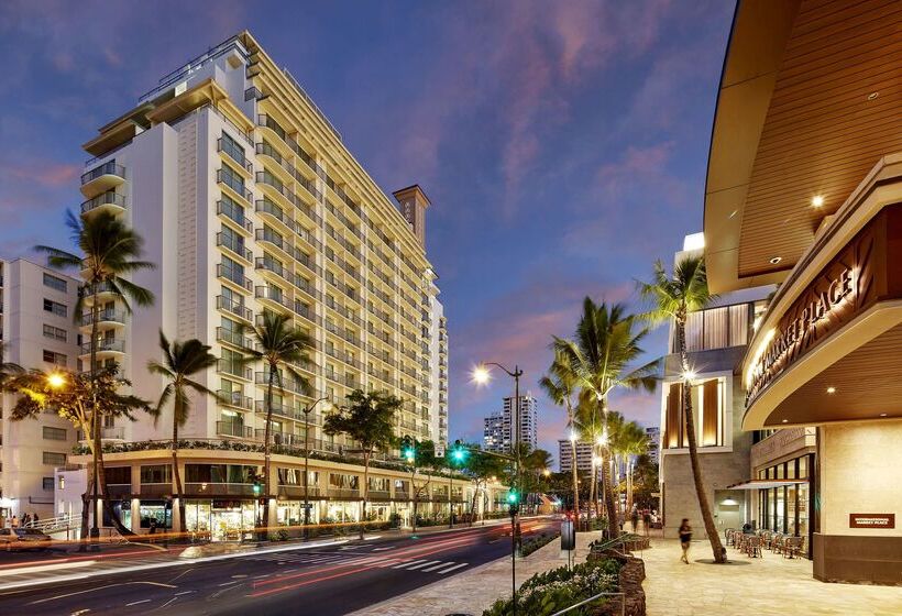 Отель Hilton Garden Inn Waikiki Beach