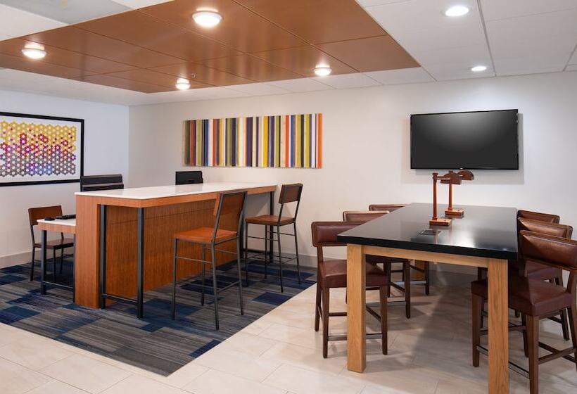 בית מלון כפרי Holiday Inn Express Chesapeake   Norfolk, An Ihg