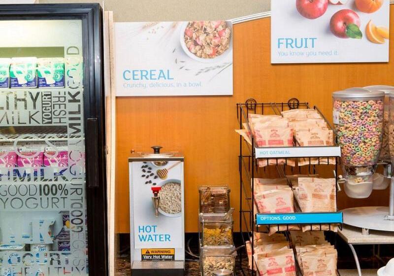 בית מלון כפרי Holiday Inn Express Chesapeake   Norfolk, An Ihg