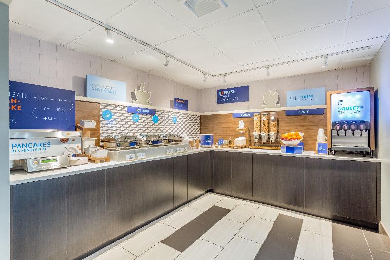 Отель Holiday Inn Express Ramsey Mahwah, An Ihg