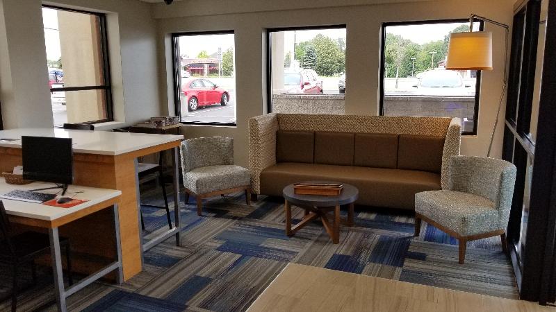 هتل Holiday Inn Express Rochester   Greece, An Ihg