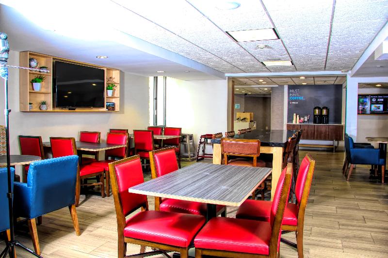 Отель Holiday Inn Express Rochester   Greece, An Ihg