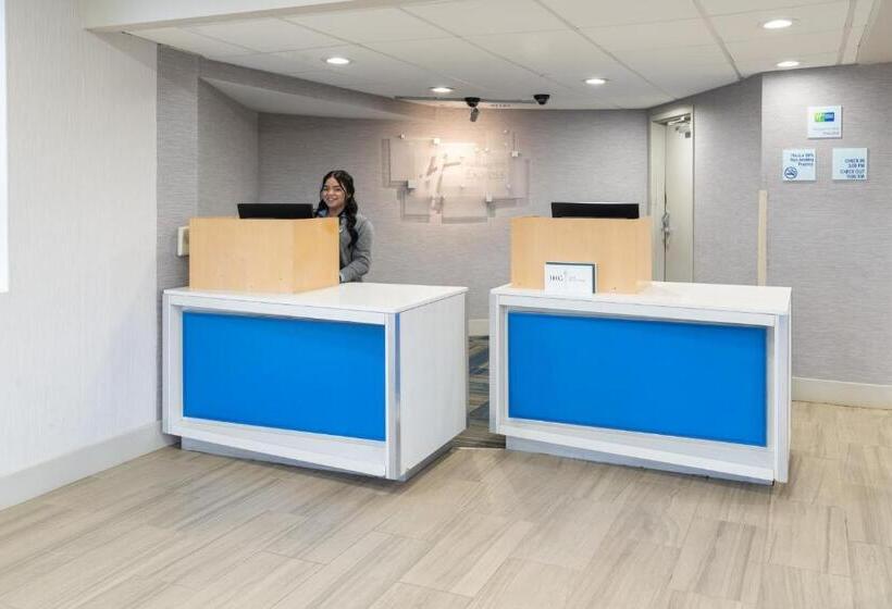 Отель Holiday Inn Express Rochester   Greece, An Ihg