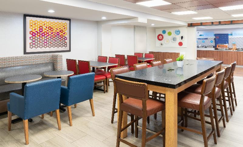 Отель Holiday Inn Express Rochester   Greece, An Ihg