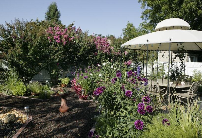 호텔 Kelley & Young Wine Garden Inn