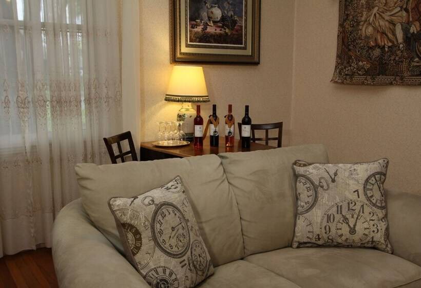 호텔 Kelley & Young Wine Garden Inn