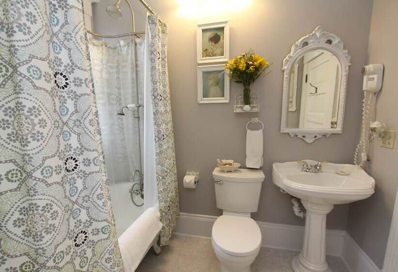 호텔 Kelley & Young Wine Garden Inn