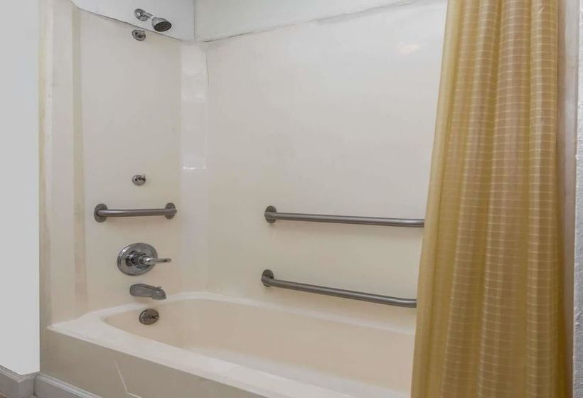 Отель Knights Inn Norcross