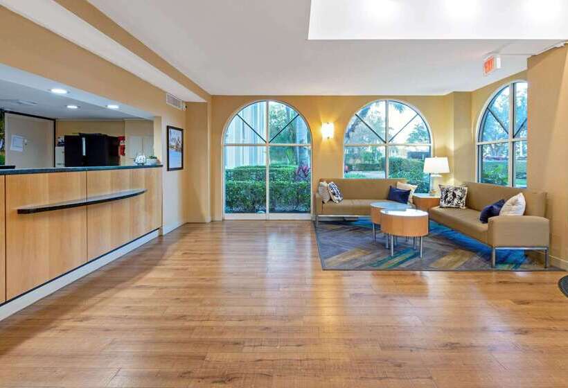 בית מלון כפרי La Quinta By Wyndham Coral Springs South