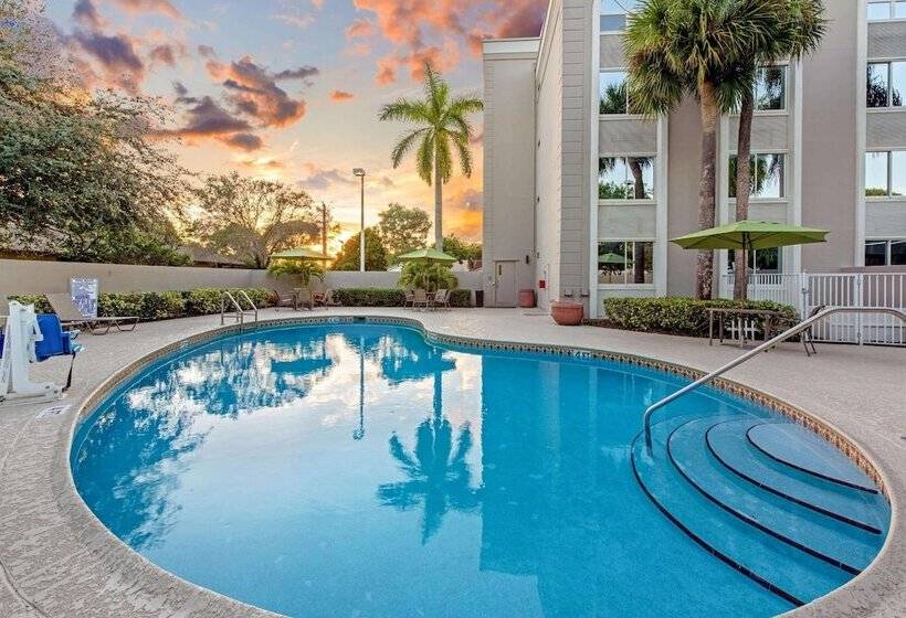 בית מלון כפרי La Quinta By Wyndham Coral Springs South