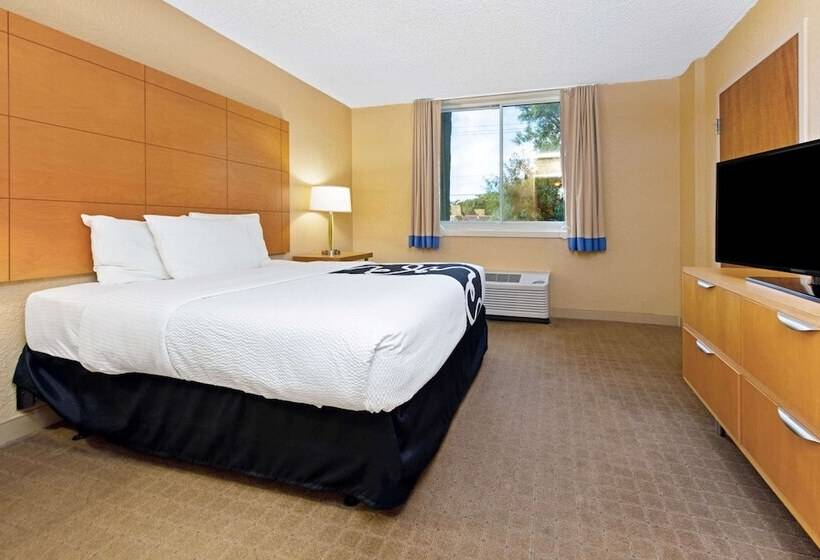 בית מלון כפרי La Quinta By Wyndham Coral Springs South