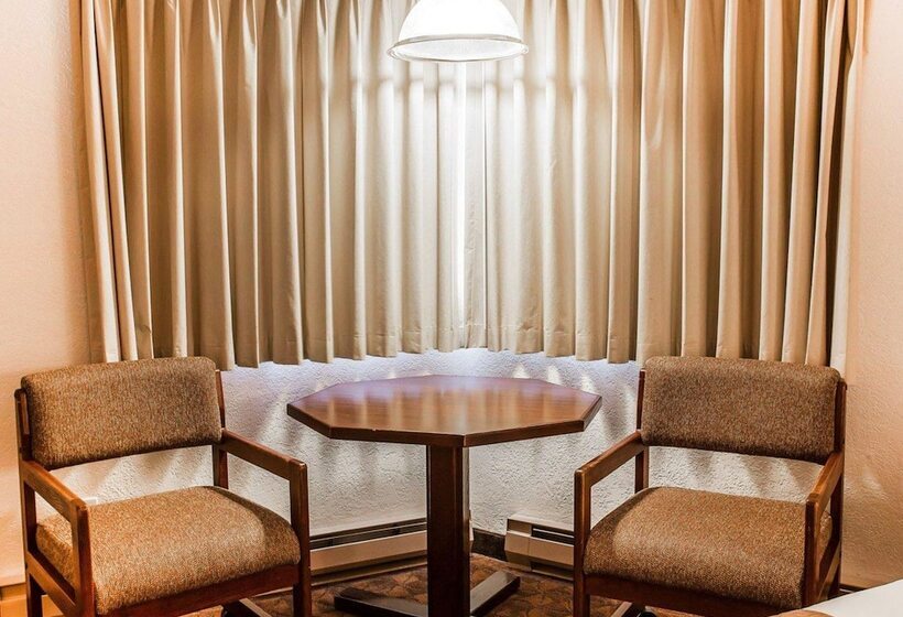 בית מלון כפרי Quality Inn Port Angeles  Near Olympic National Park