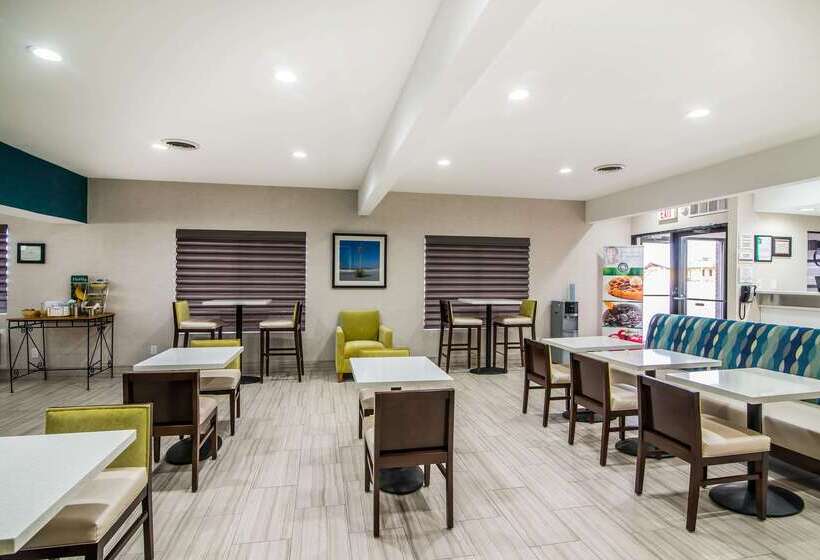 فندق Quality Inn & Suites Near White Sands National Park