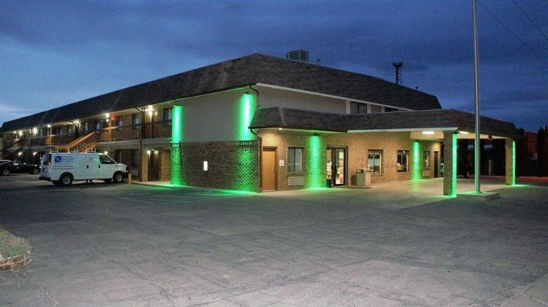 فندق Quality Inn & Suites Near White Sands National Park