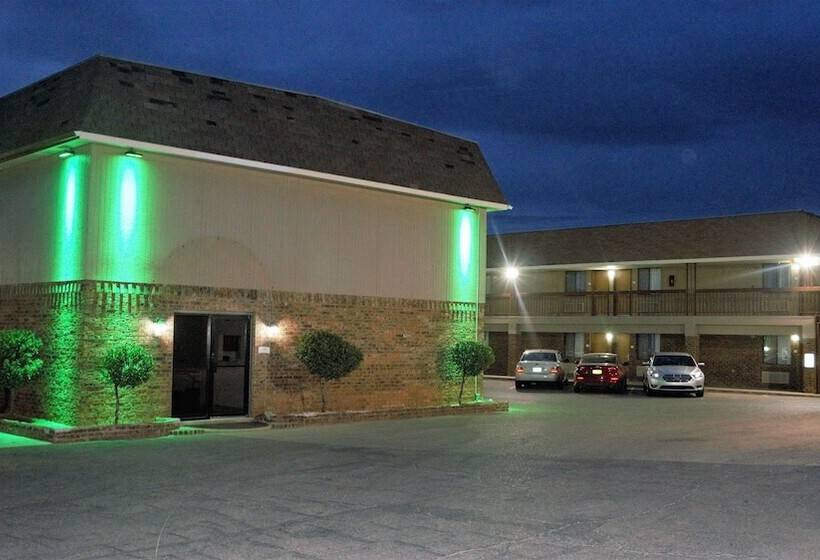 فندق Quality Inn & Suites Near White Sands National Park