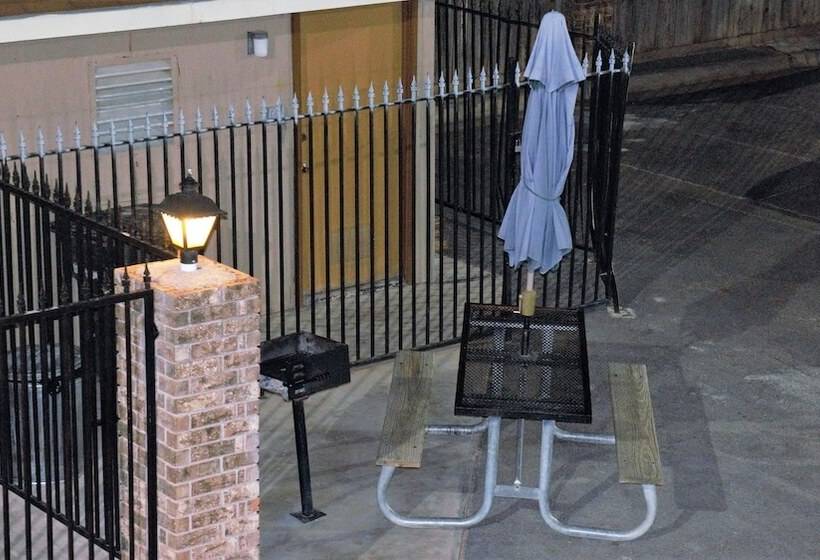 فندق Quality Inn & Suites Near White Sands National Park