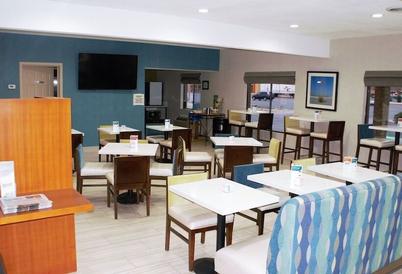 فندق Quality Inn & Suites Near White Sands National Park