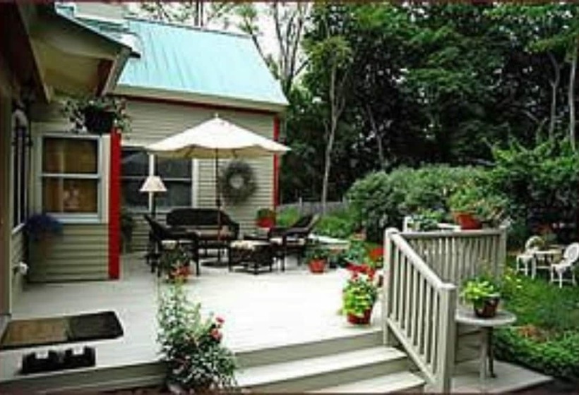 هتل Red Elephant Inn Bed And Breakfast