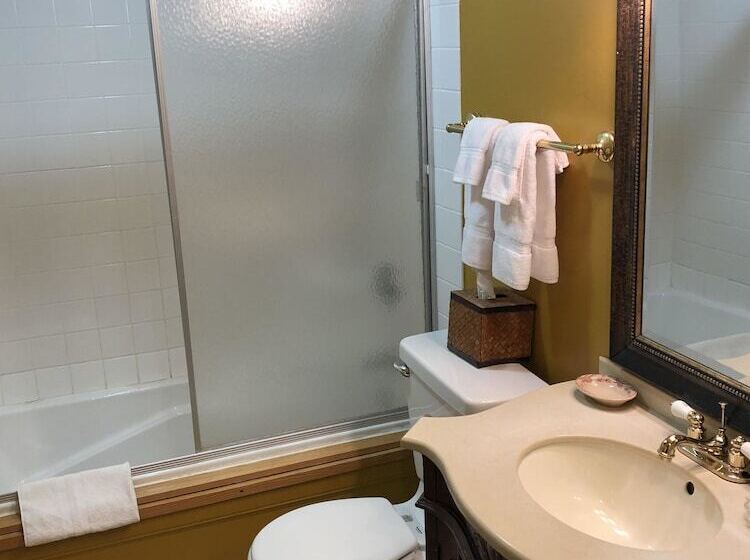 호텔 Red Elephant Inn Bed And Breakfast