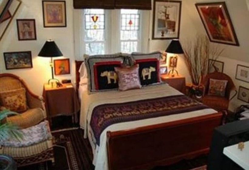 호텔 Red Elephant Inn Bed And Breakfast