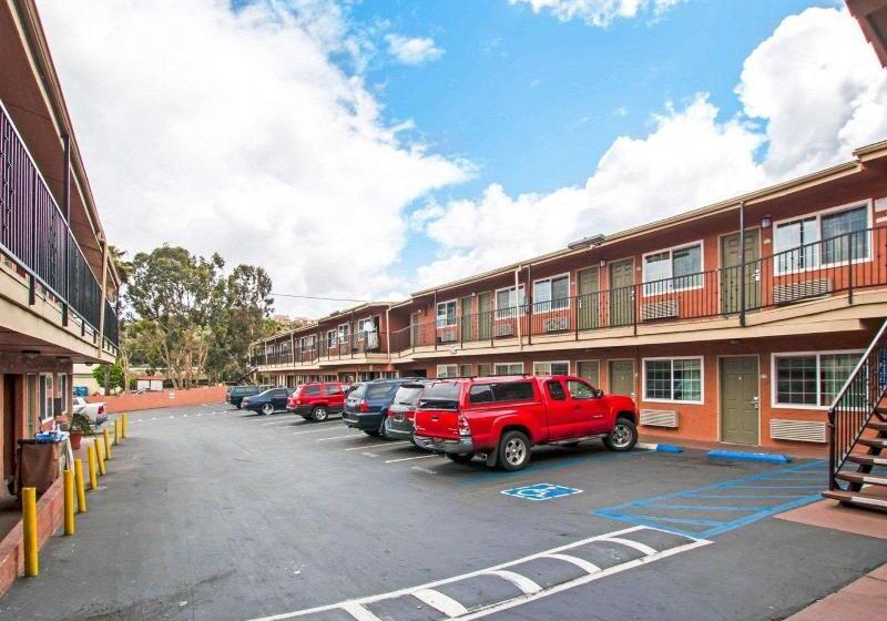 בית מלון כפרי Rodeway Inn Lemon Grove San Diego East