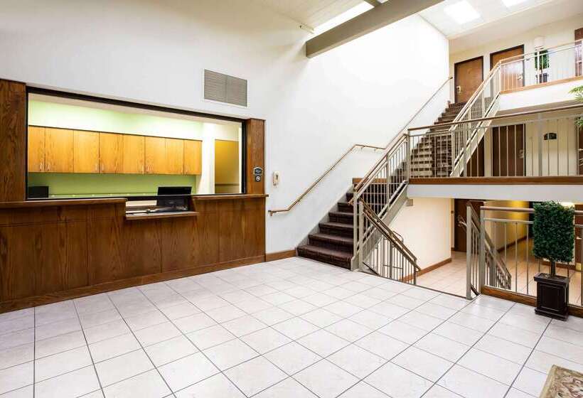 ホテル Spark By Hilton Wichita East