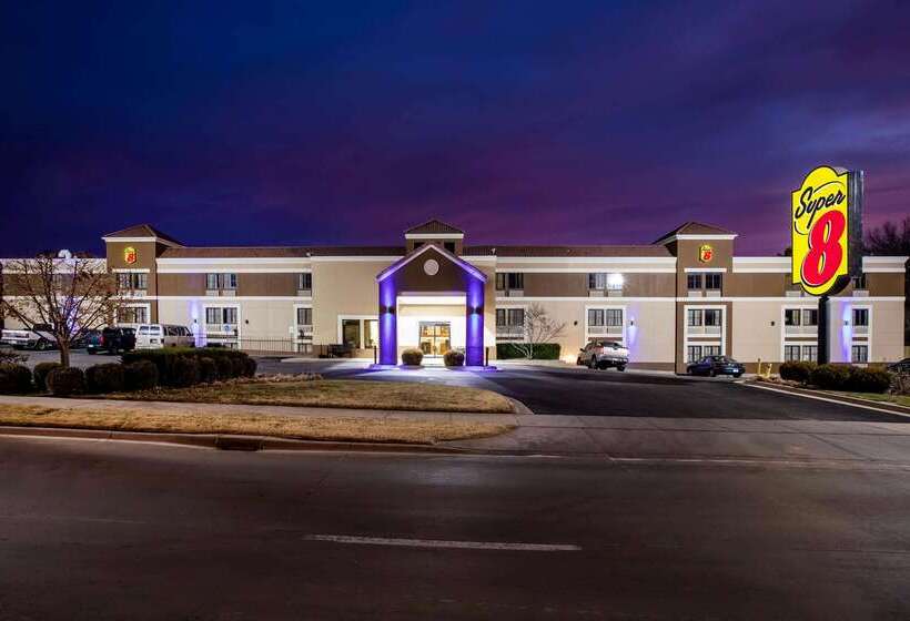 ホテル Spark By Hilton Wichita East