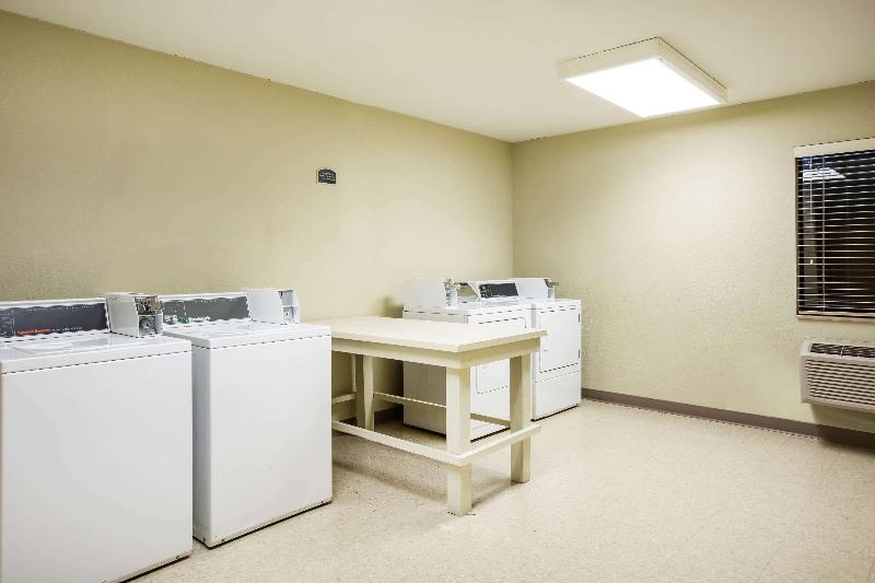 ホテル Spark By Hilton Wichita East