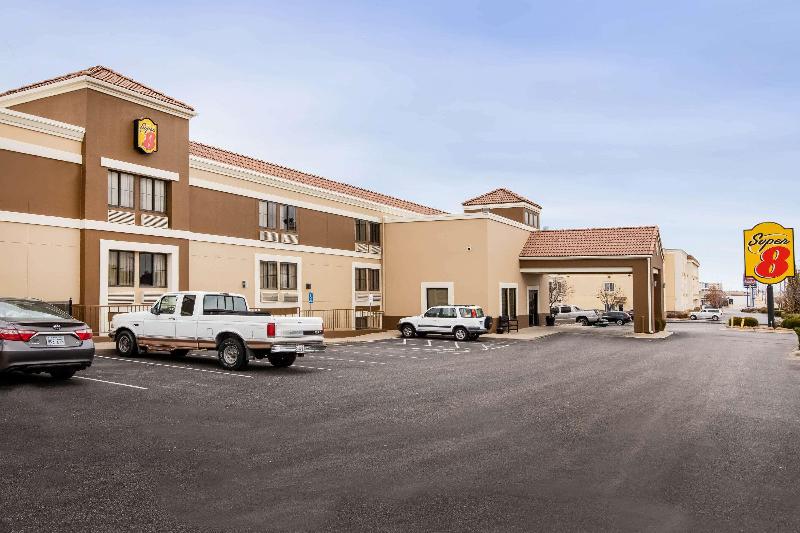 ホテル Spark By Hilton Wichita East