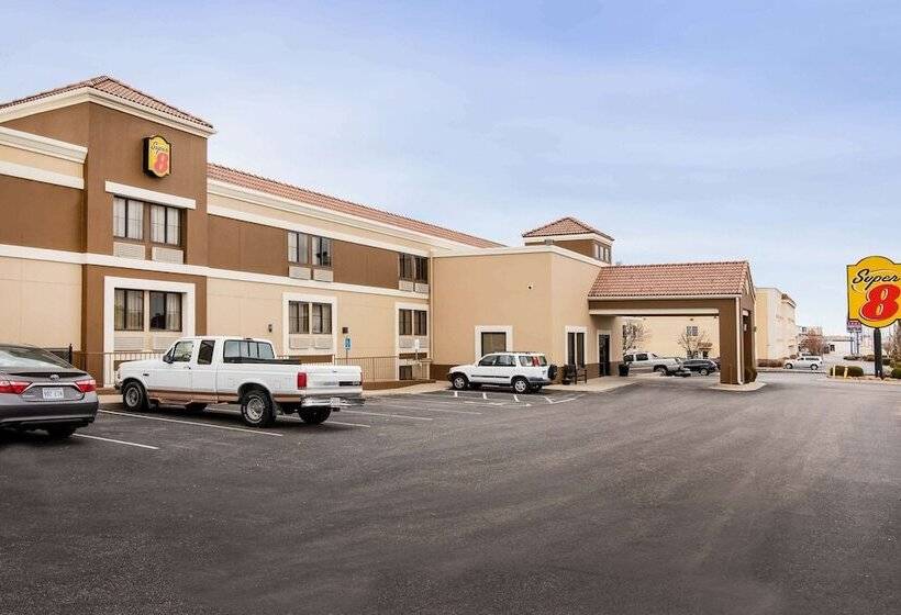 ホテル Spark By Hilton Wichita East