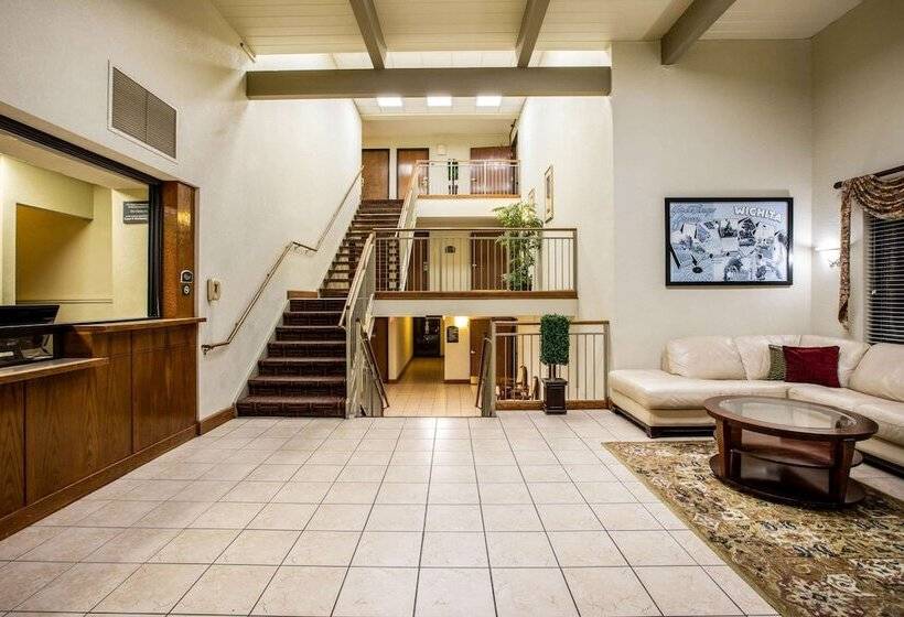 ホテル Spark By Hilton Wichita East