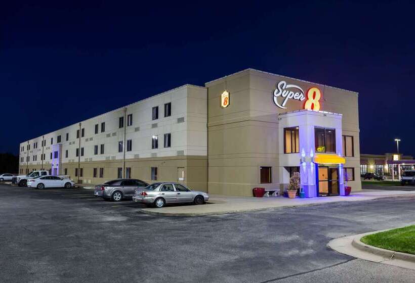 בית מלון כפרי Super 8 By Wyndham Wichita North