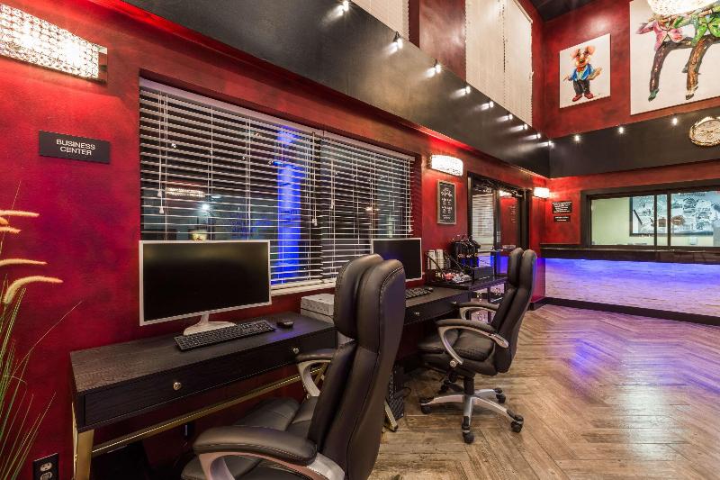 酒店 Super 8 By Wyndham Wichita North