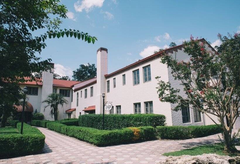 Отель The Lodge At Wakulla Springs
