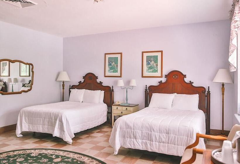 Отель The Lodge At Wakulla Springs