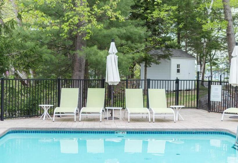 فندق The Lodge On The Cove