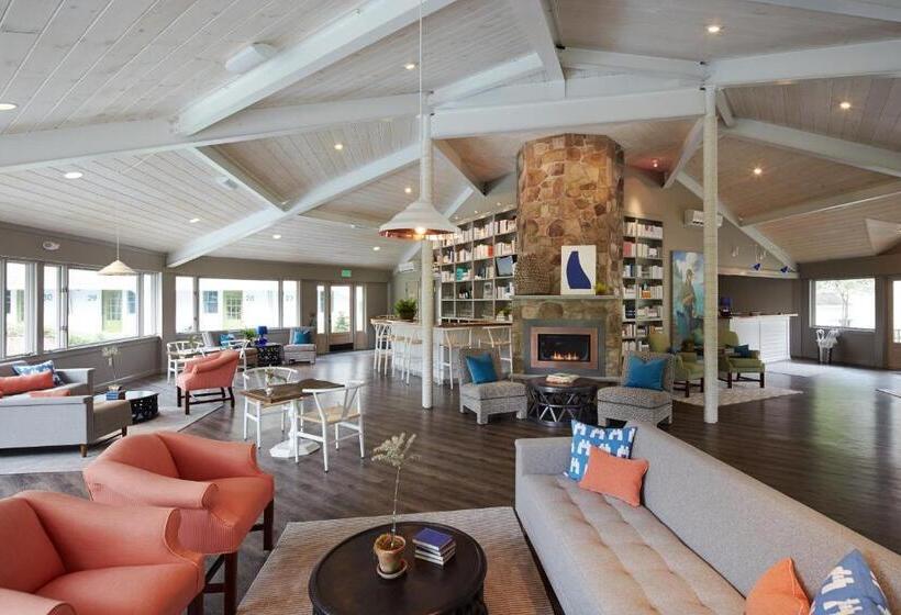 فندق The Lodge On The Cove