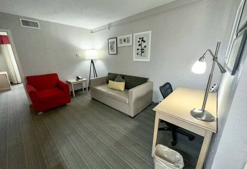 هتل The Palms Inn & Suites Miami, Kendall, Fl