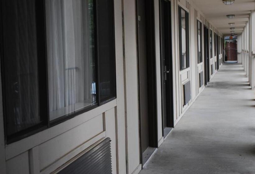 호텔 The University Inn At Emory