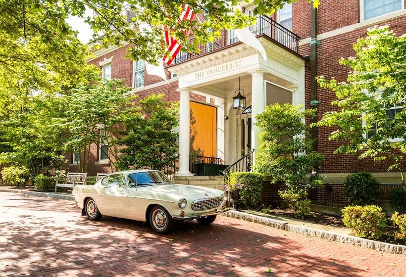 فندق The Vanderbilt, Auberge Resorts Collection