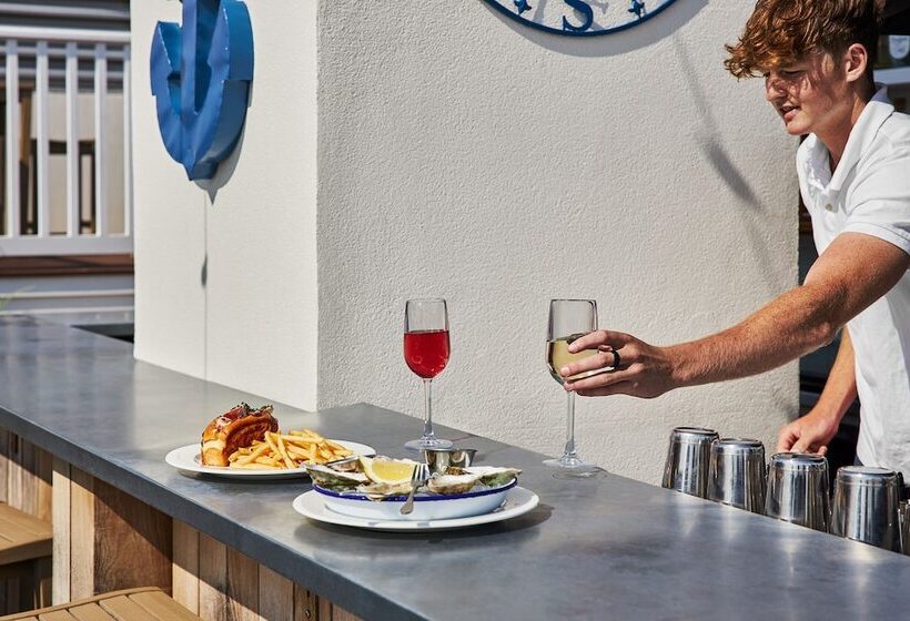 فندق The Vanderbilt, Auberge Resorts Collection