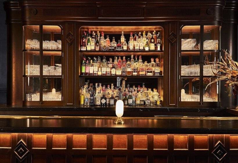 فندق The Vanderbilt, Auberge Resorts Collection