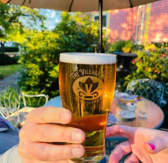 酒店 The Village Inn Of Woodstock