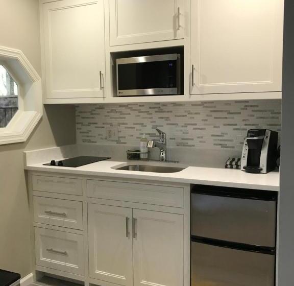 בית מלון כפרי The West Lane Inn