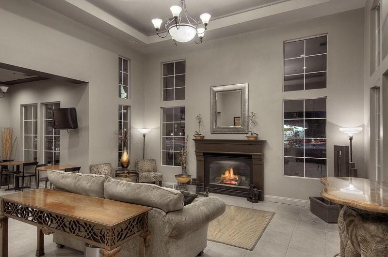 בית מלון כפרי University Park Inn & Suites