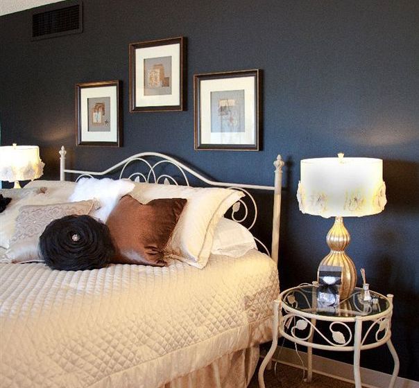 호텔 Valley West Inn