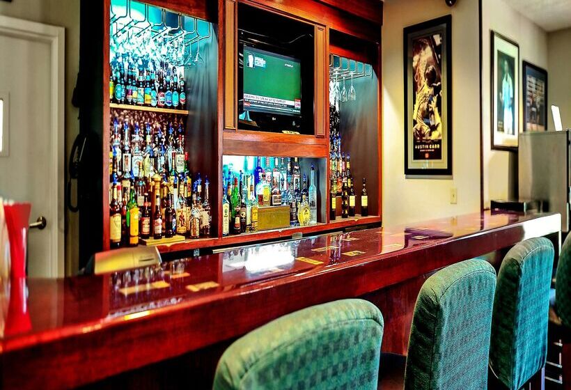 هتل Hilton Vacation Club Varsity Club South Bend, In