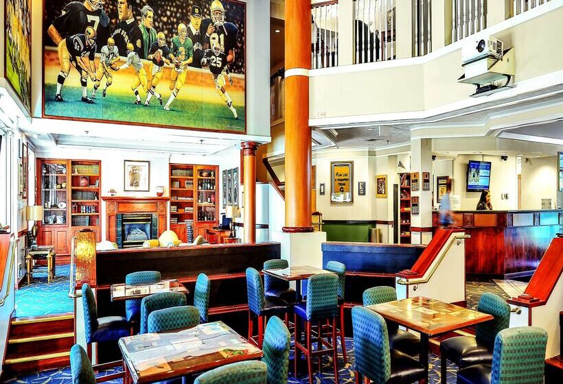 בית מלון כפרי Hilton Vacation Club Varsity Club South Bend, In